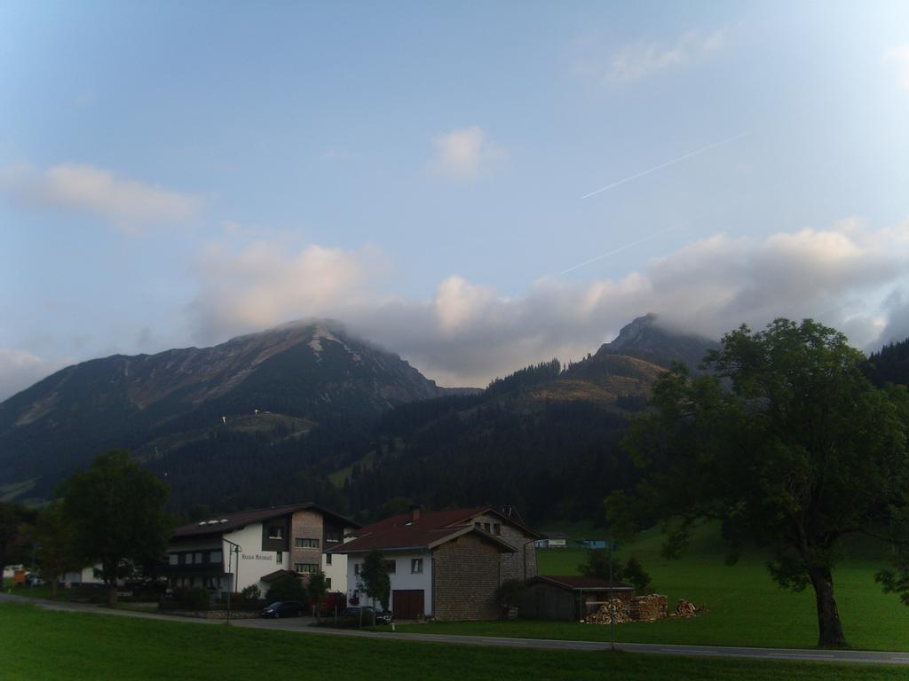 Pension Alpenblick Schattwald Exterior photo