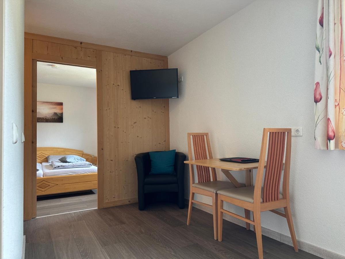 Pension Alpenblick Schattwald Exterior photo